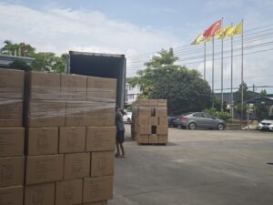 loading cargo to the truck in HuaQiang Factory