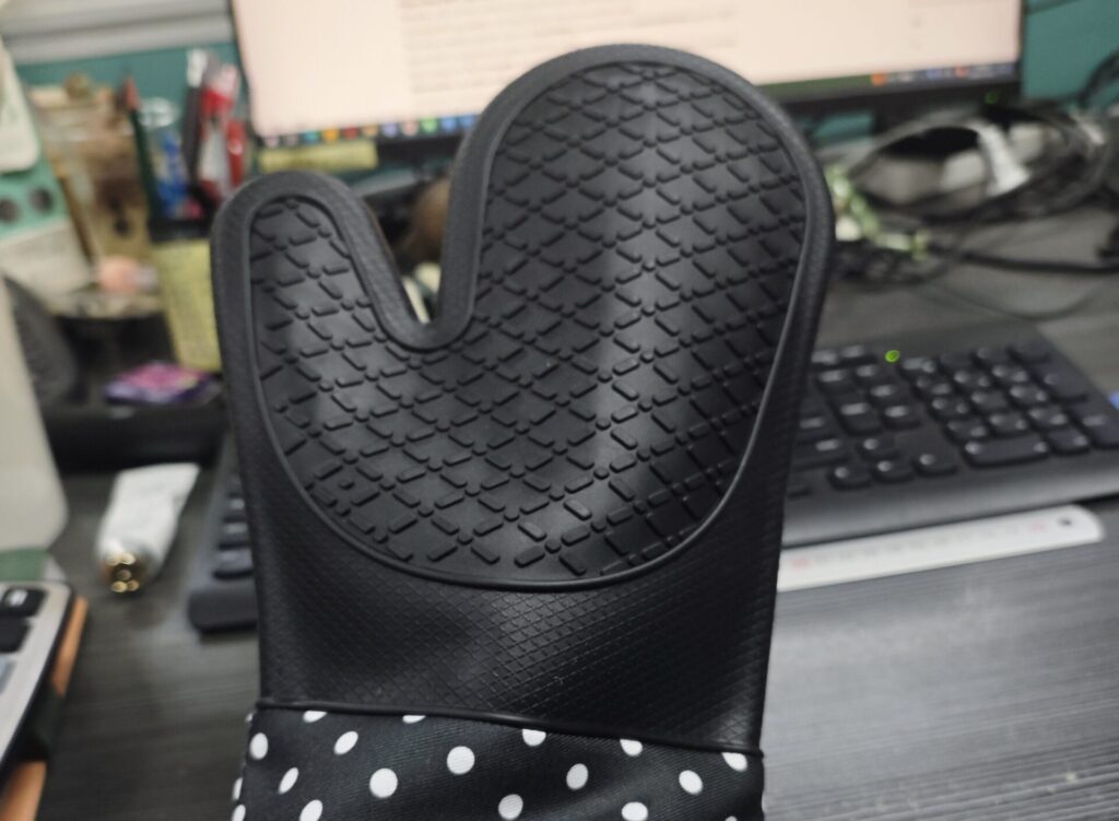 silicone gloves with cutton