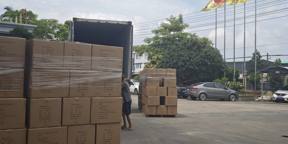 loading cargo to the truck in HuaQiang Factory